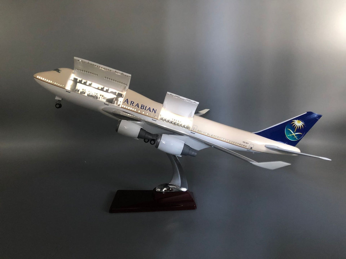 Saudi Arabian Boeing 747 1:150 Scale Model