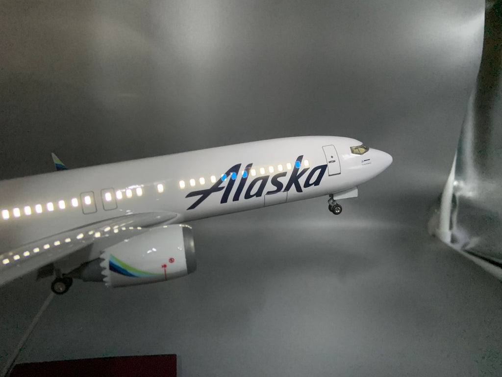 Alaska Airlines Boeing 737-800 1:85 Scale Model