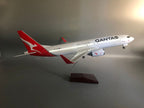Qantas Boeing 737-800 1:85 Scale Model