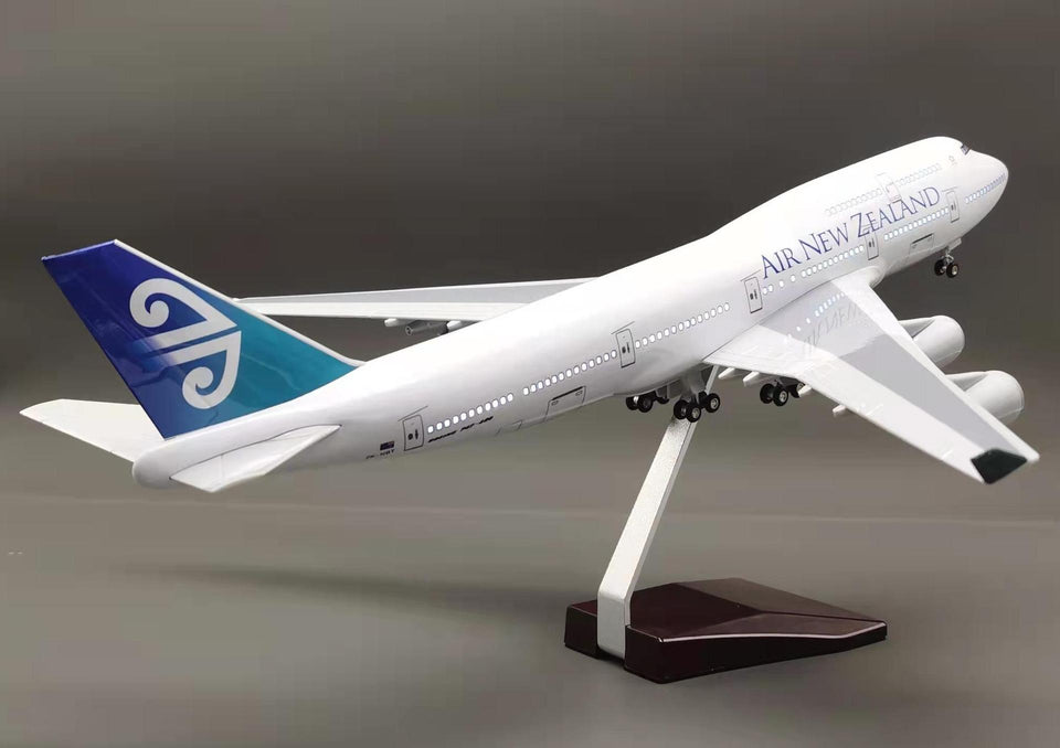 Air New Zealand Boeing 747 Model