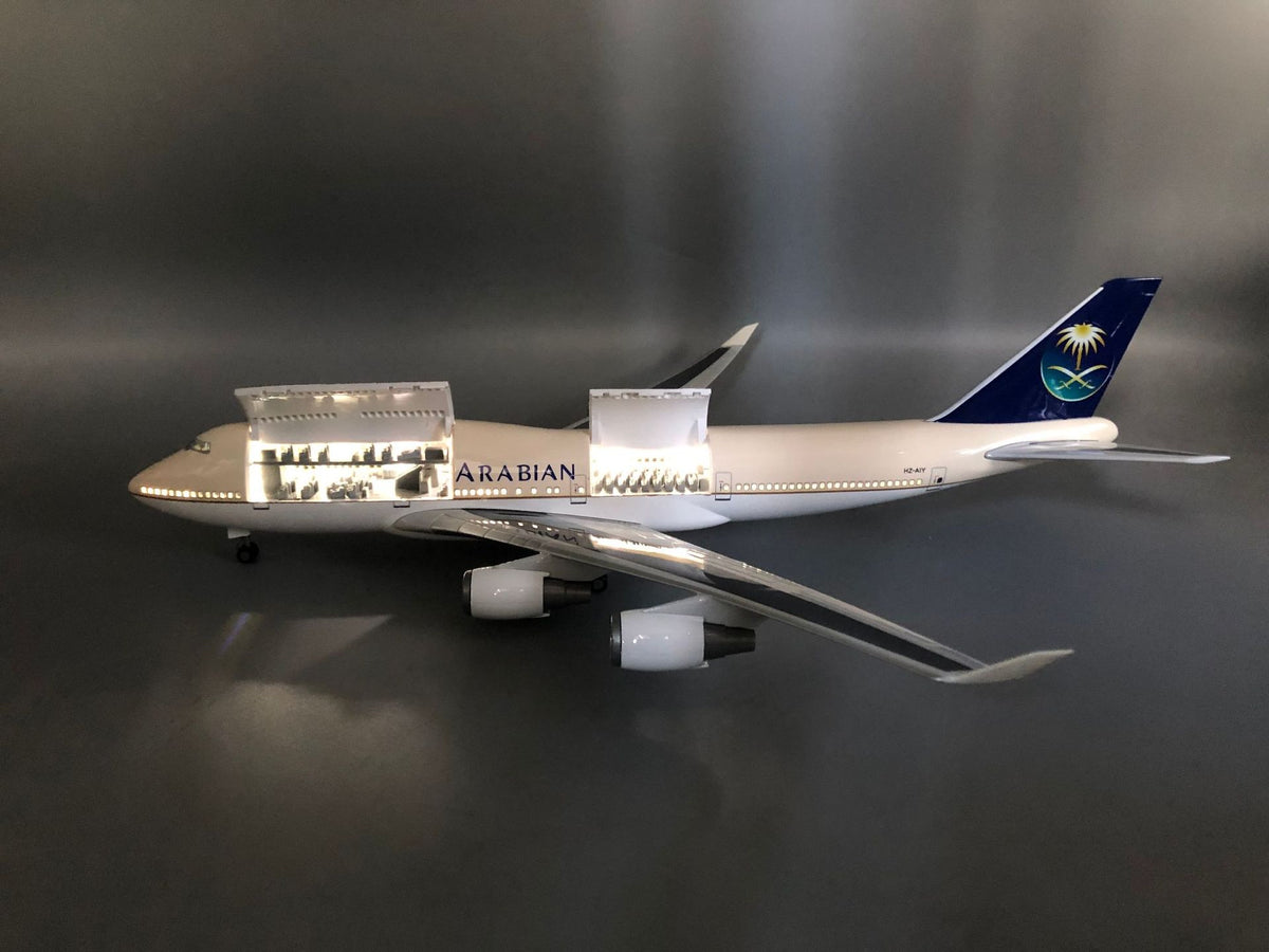 Saudi Arabian Boeing 747 1:150 Scale Model