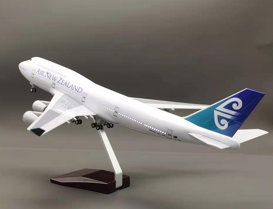 Air New Zealand Boeing 747 Model