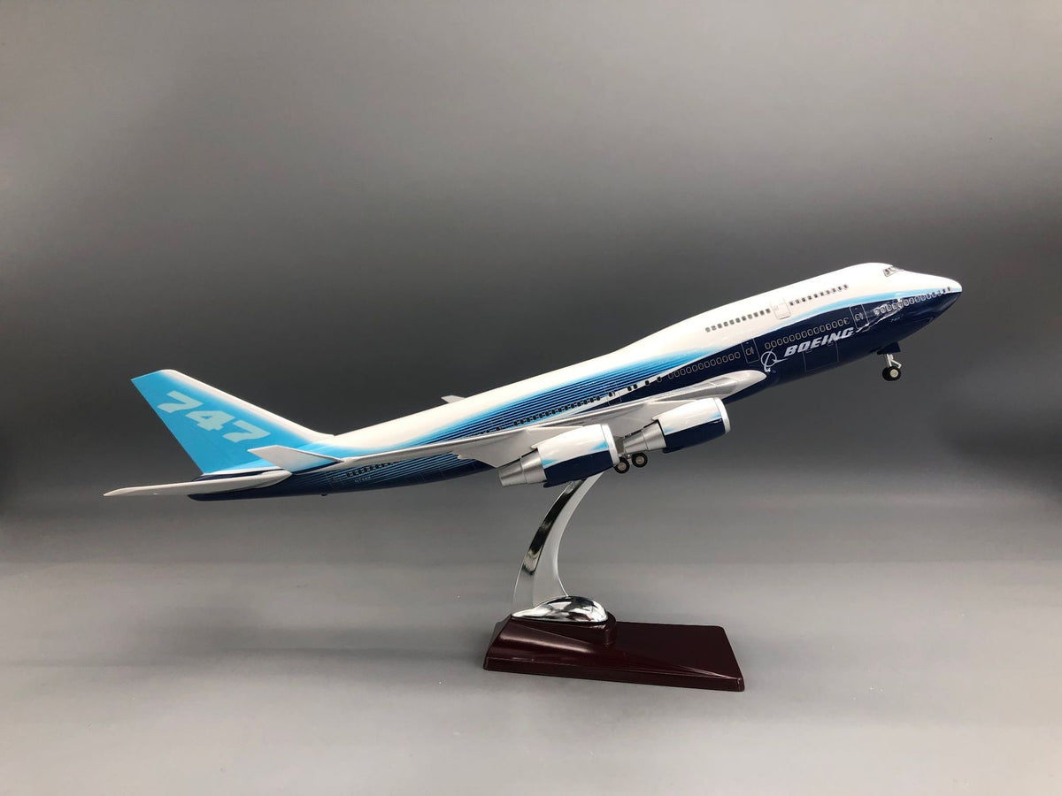 Boeing 747 1:150 Scale Model