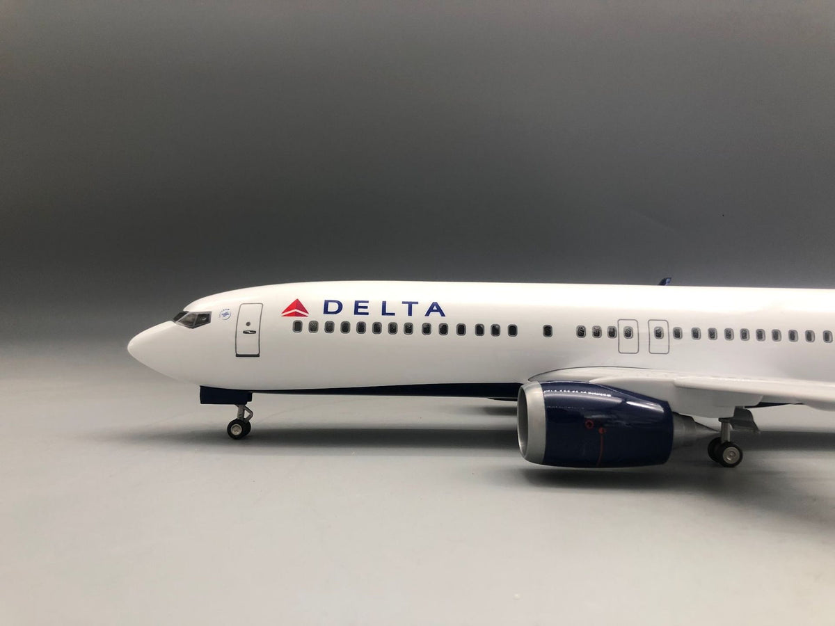 Delta Boeing 737-800 1:85 Scale Model
