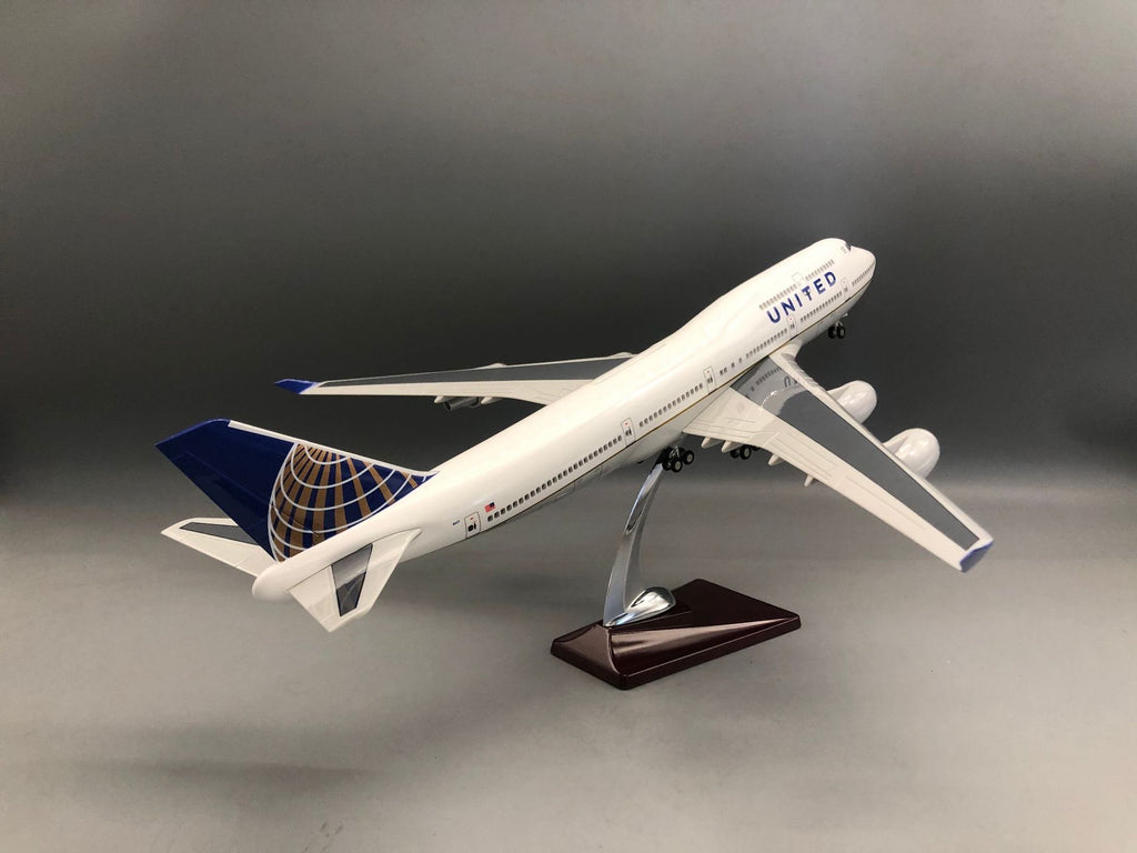 United Airlines Boeing 747 1:150 Scale Model
