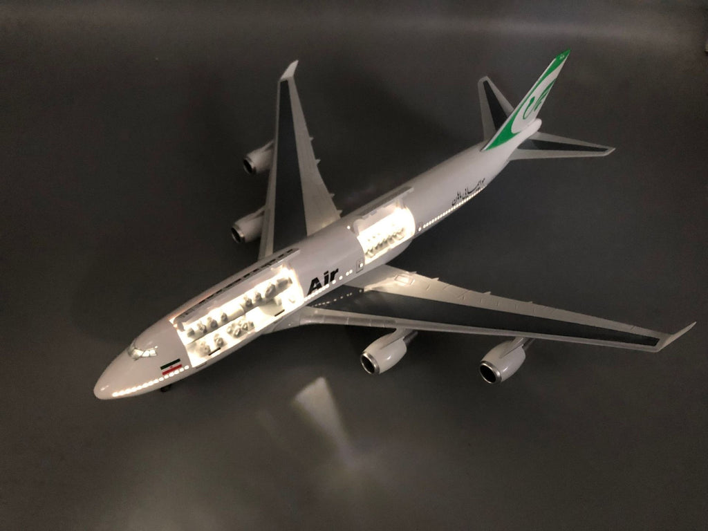 Mahan Air Boeing 747 1:150 Scale Model