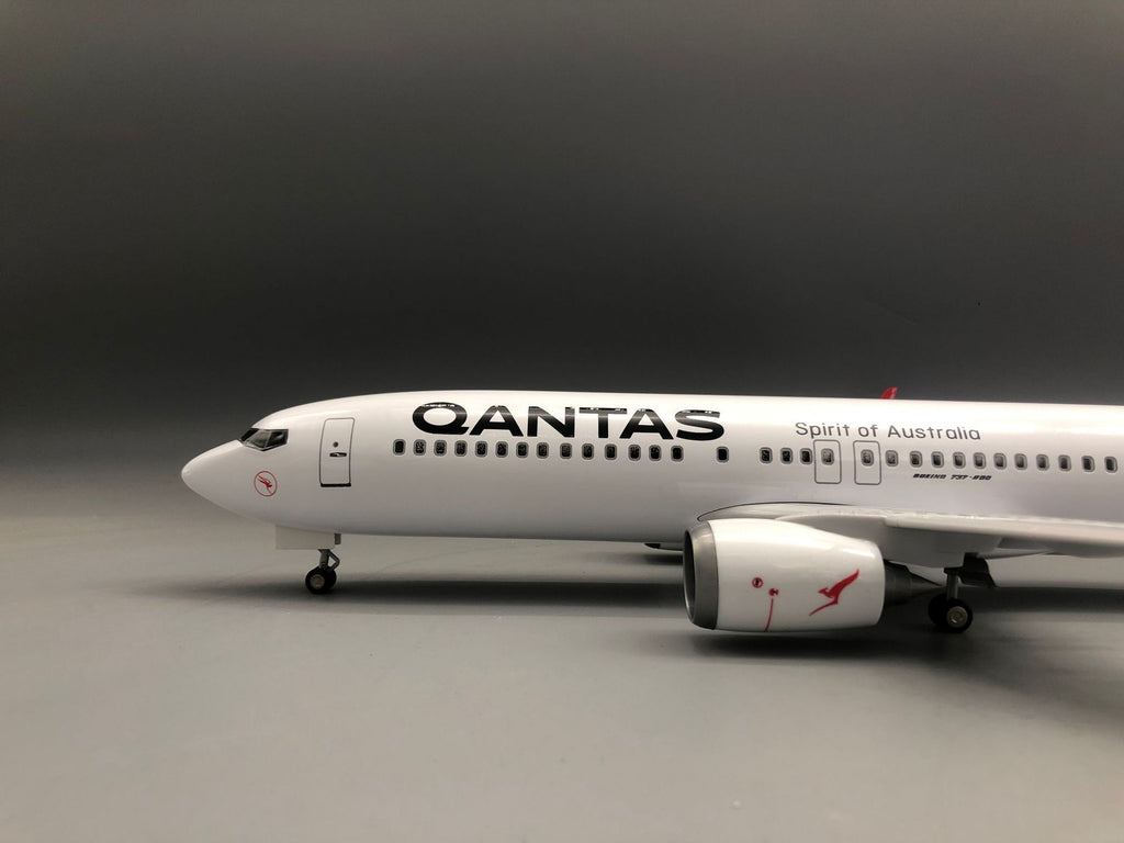 Qantas Boeing 737-800 1:85 Scale Model