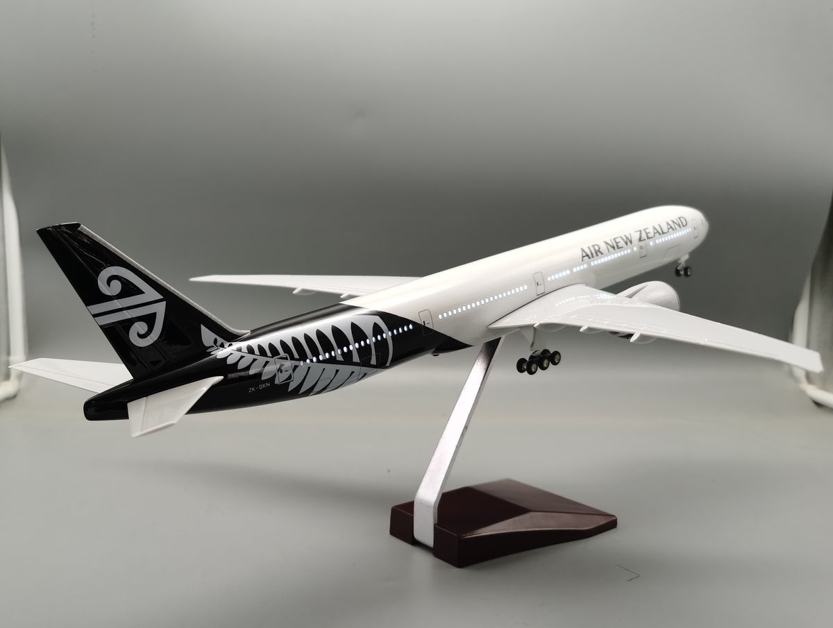 Air New Zealand Boeing 777 1:157 Scale Model