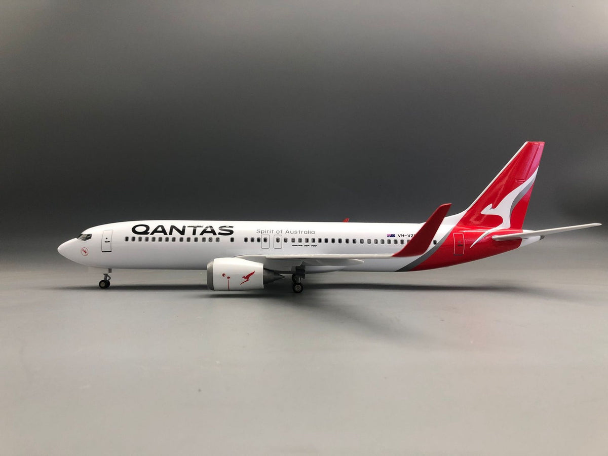 Qantas Boeing 737-800 1:85 Scale Model