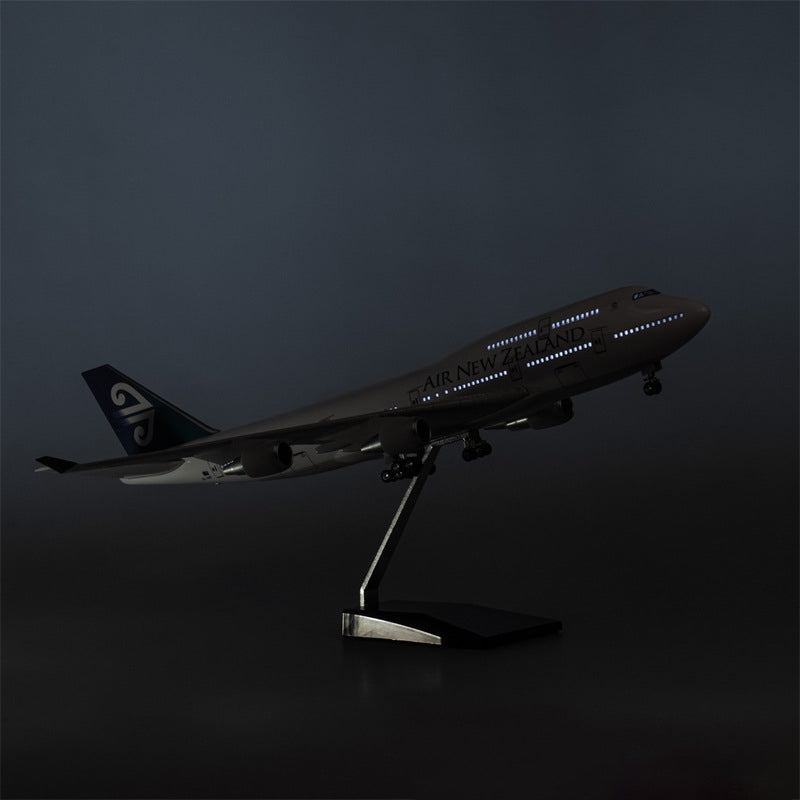 Air New Zealand Boeing 747 Model