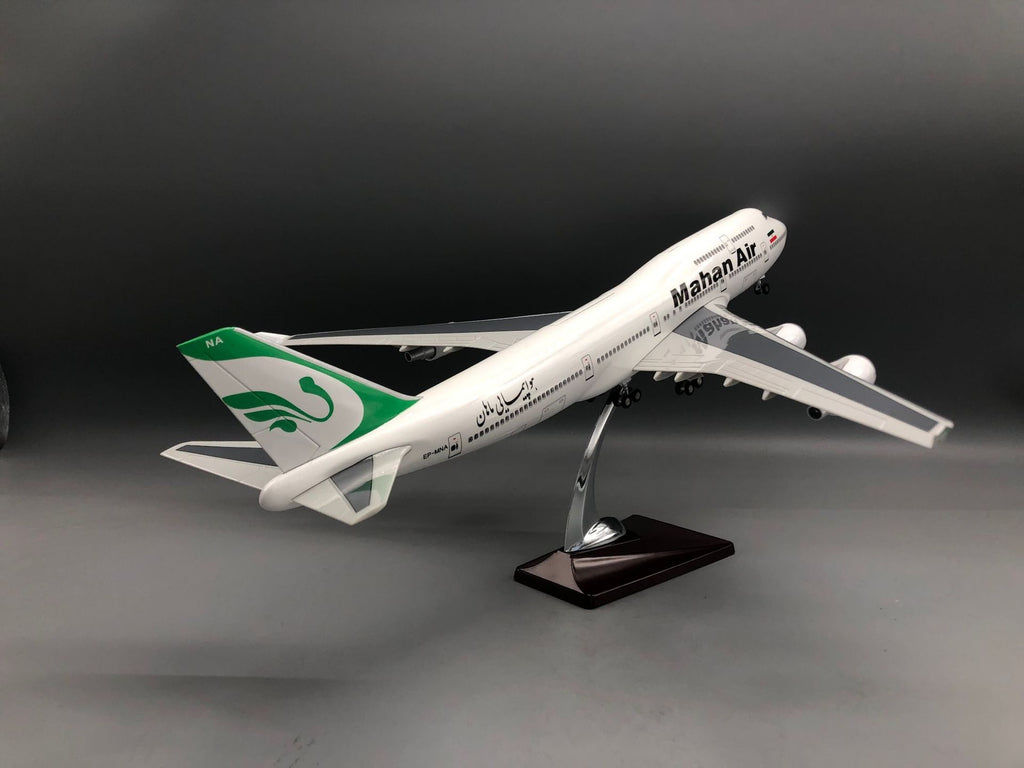 Mahan Air Boeing 747 1:150 Scale Model