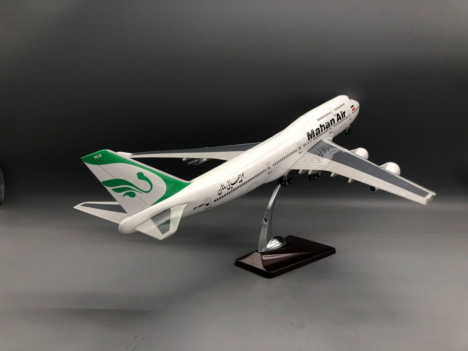 Mahan Air Boeing 747 1:150 Scale Model