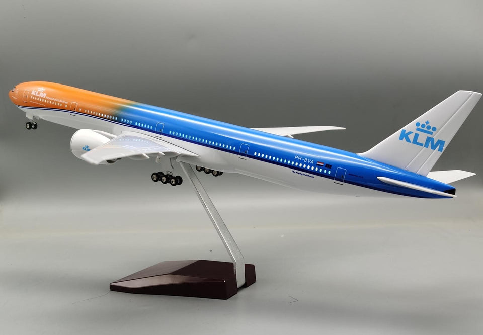 KLM Orange Pride Boeing 777 1:157 Scale Model