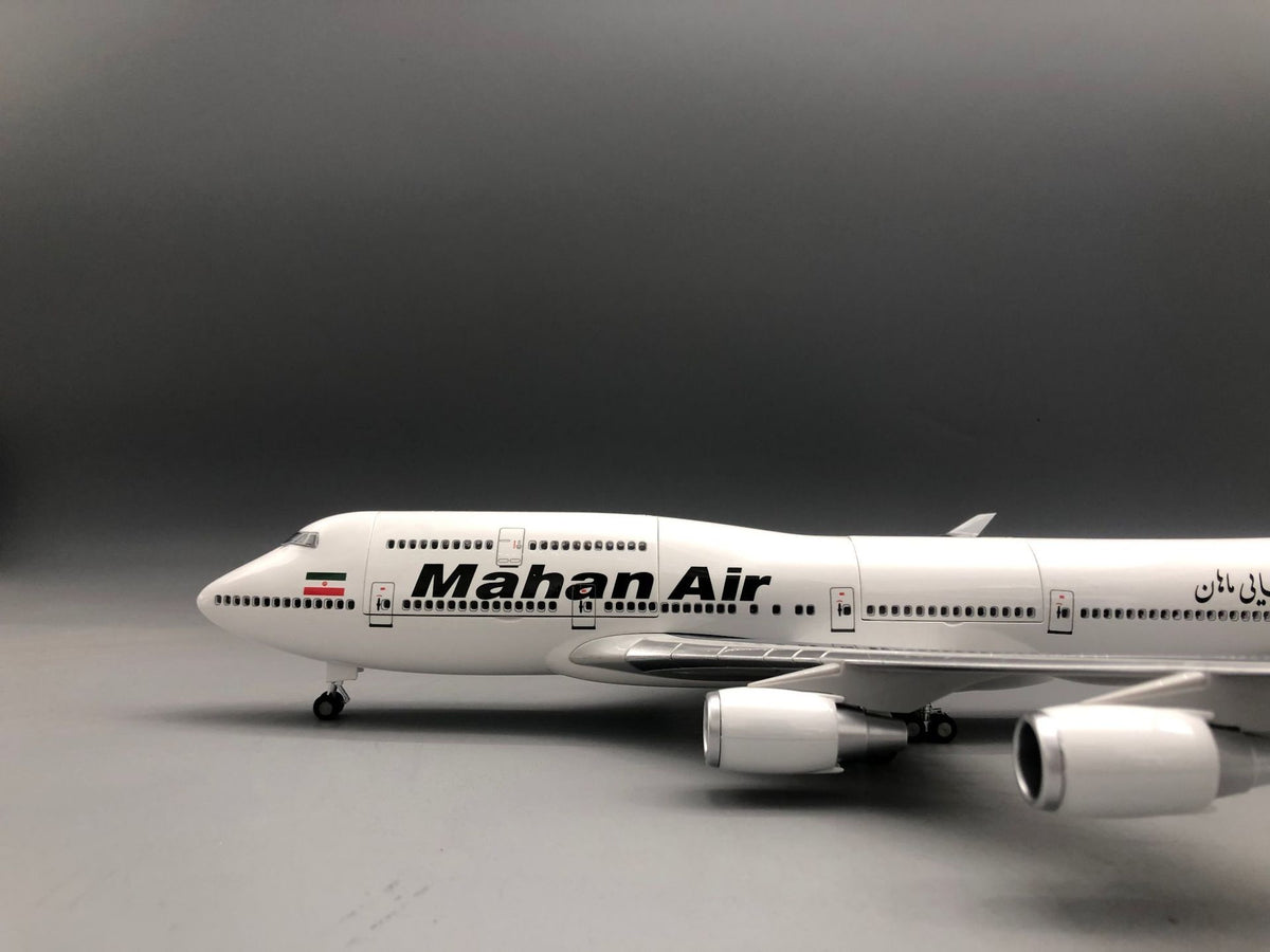 Mahan Air Boeing 747 1:150 Scale Model