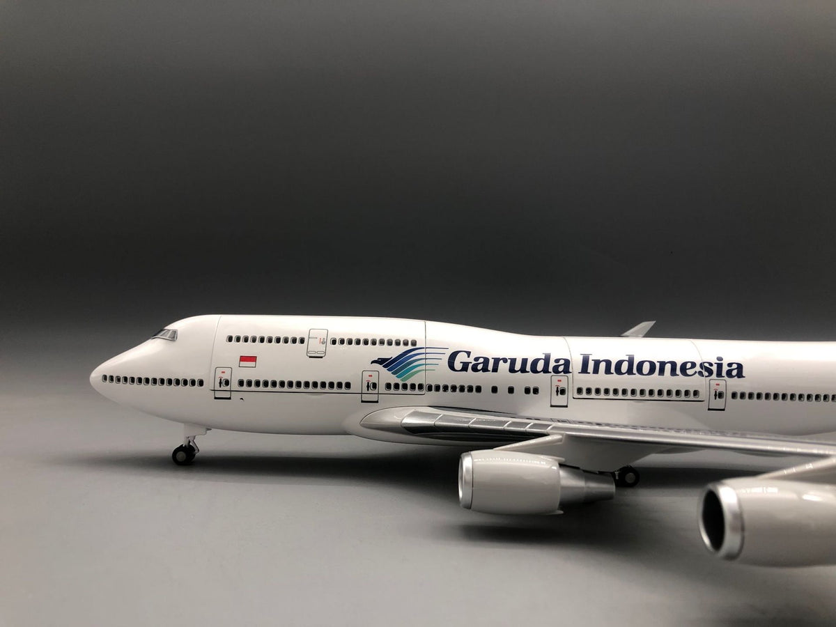 Garuda Indonesia fBoeing 747 1:150 Scale Model