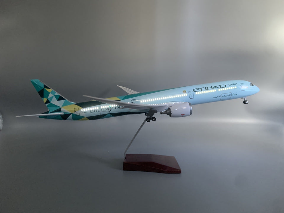 Etihad Boeing 787-10 Special Greenliner 1:145 Scale Model
