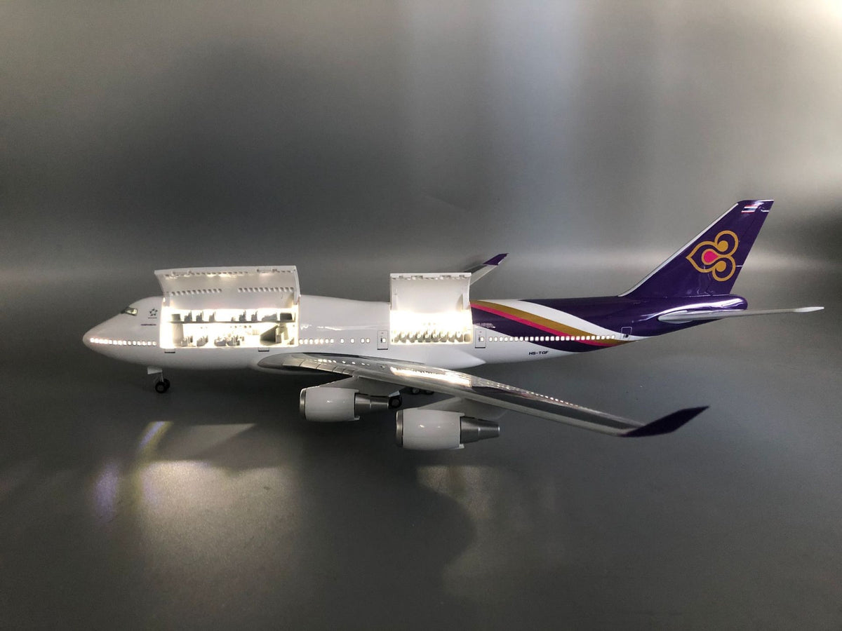 Thai Boeing 747 1:150 Scale Model