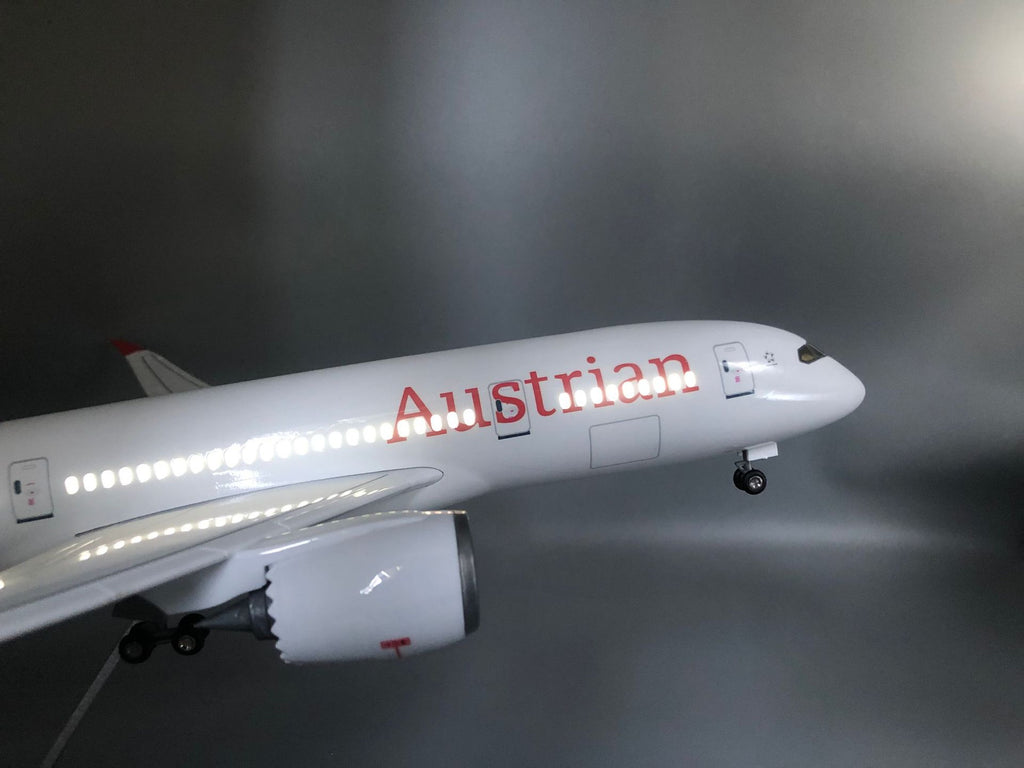 Austrian Boeing 787-9 Special Greenliner 1:145 Scale Model