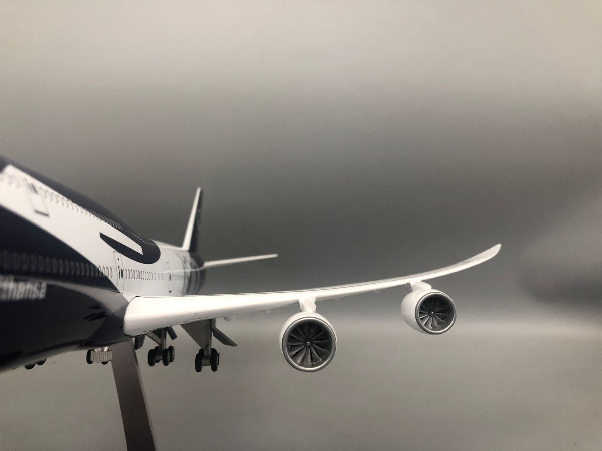 Lufthansa 100 Years Anniversary Boeing 747 Model