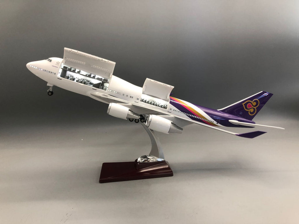 Thai Boeing 747 1:150 Scale Model