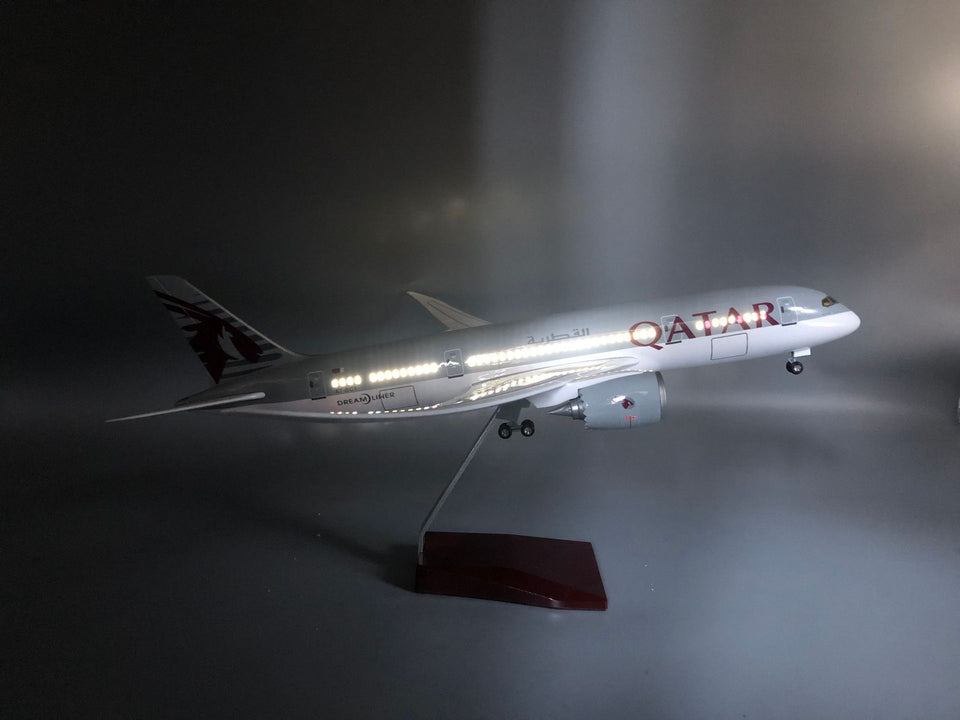 Qatar Airways Boeing 787 1:145 Scale Model