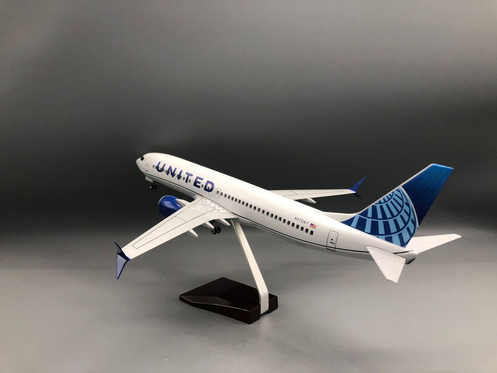 United Airlines Boeing 737-800 1:85 Scale Model