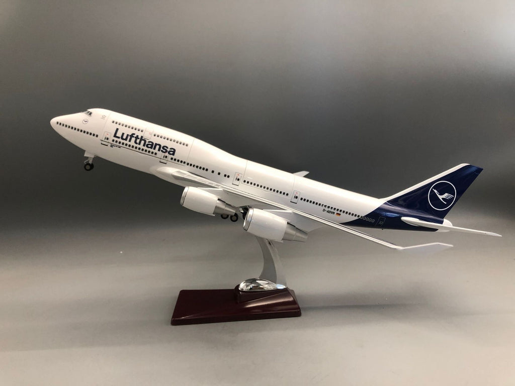 Lufthansa Boeing 747 1:150 Scale Model