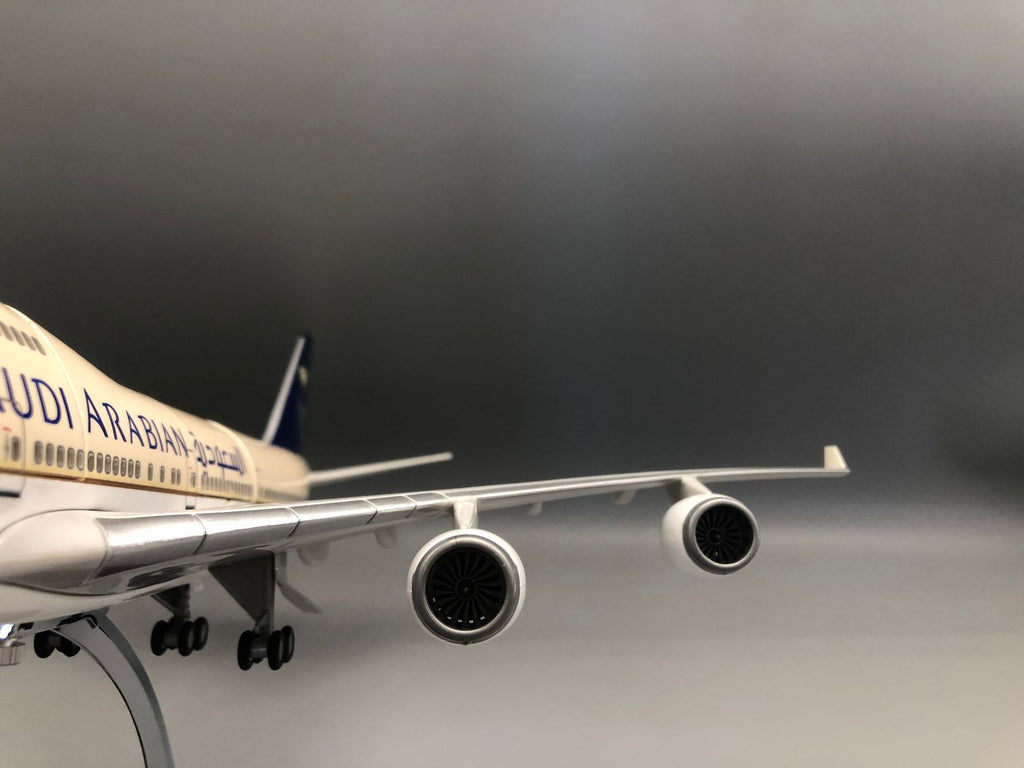 Saudi Arabian Boeing 747 1:150 Scale Model