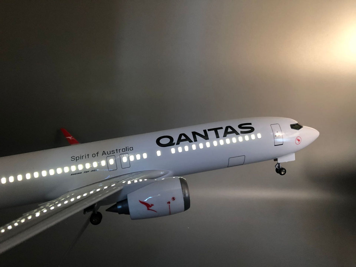 Qantas Boeing 737-800 1:85 Scale Model