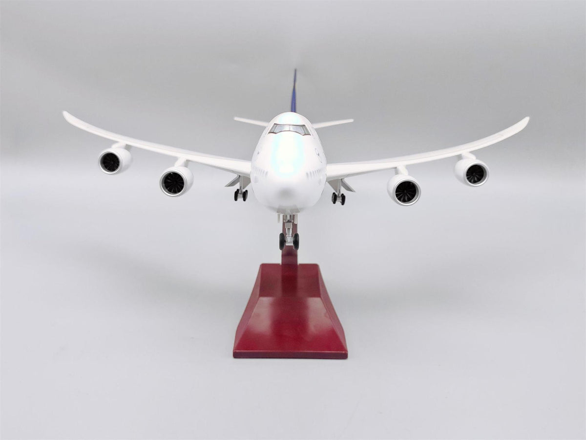 Lufthansa Boeing 747 Model