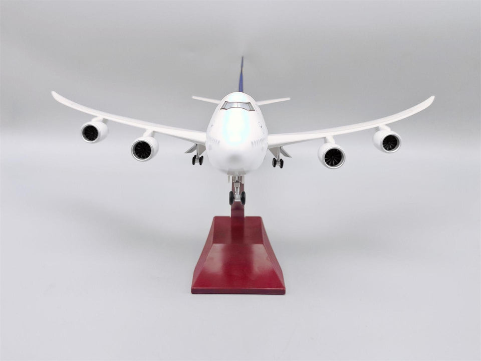 Lufthansa Boeing 747 Model