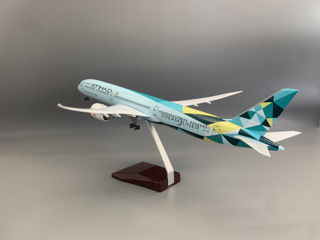 Etihad Boeing 787-10 Special Greenliner 1:145 Scale Model