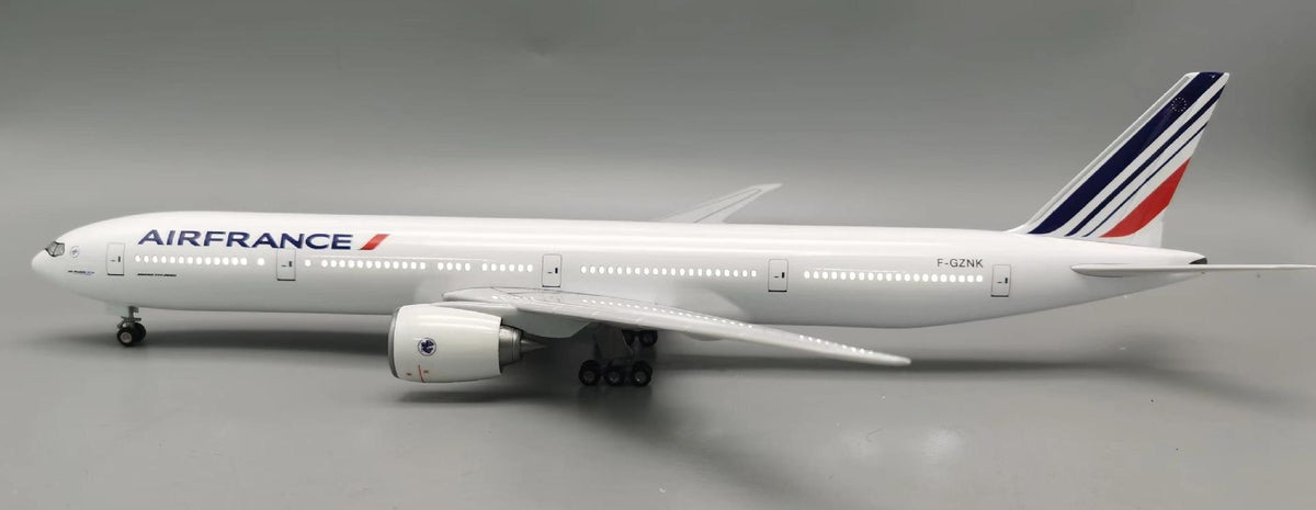 Air France Boeing 777 1:157 Scale Model