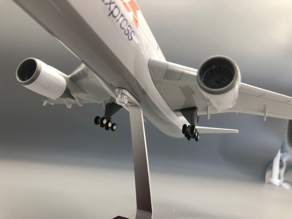 Fed-Ex Mcdonnell Douglas MD-11 Scale Model