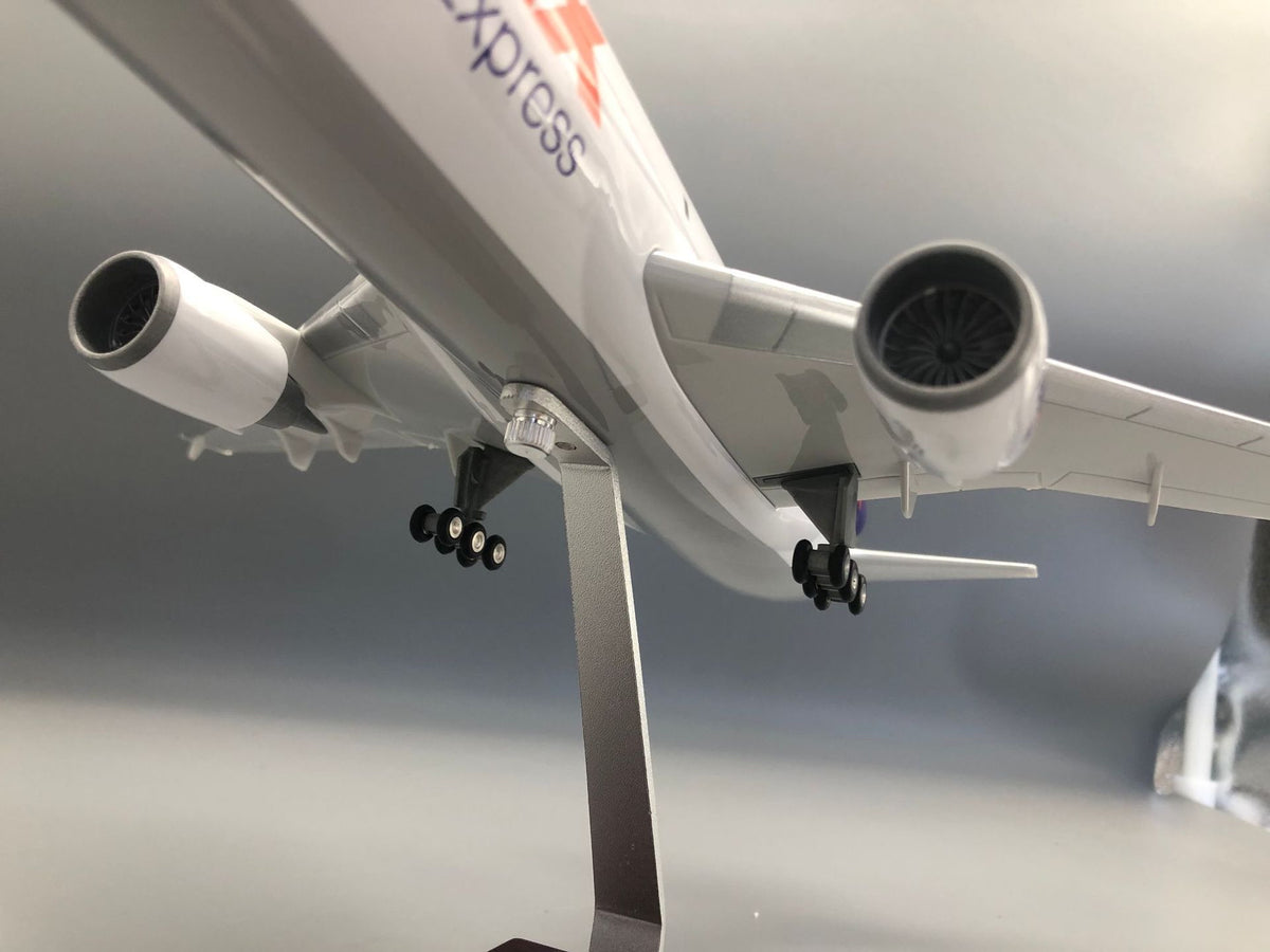 Fed-Ex Mcdonnell Douglas MD-11 Scale Model