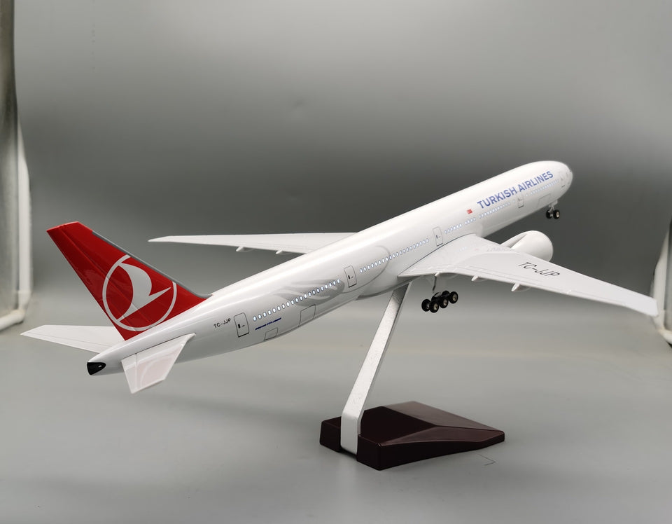 Turkish Airlines Boeing 777 1:157 Scale Model