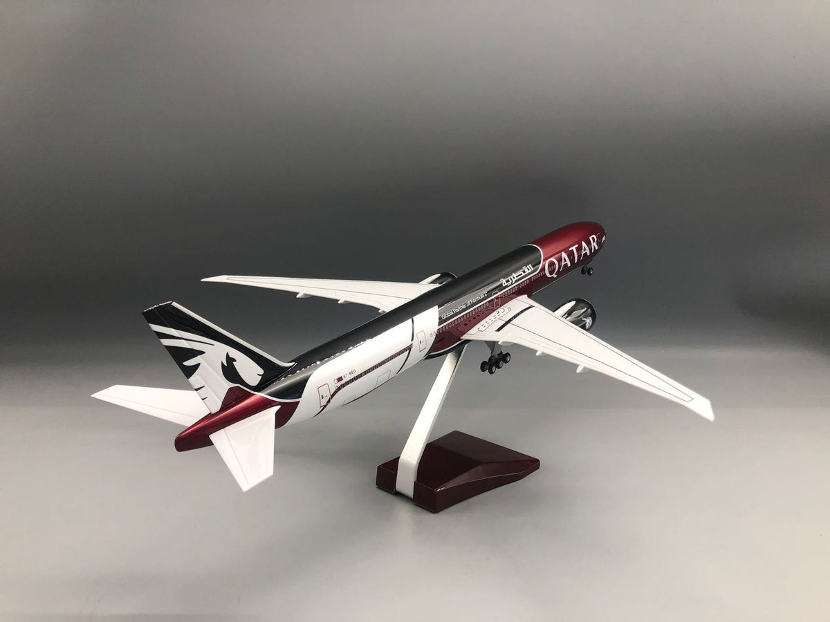 Qatar Airways Boeing 777 Formula 1 Edition 1:157 Scale Model