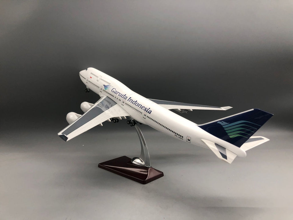 Garuda Indonesia fBoeing 747 1:150 Scale Model