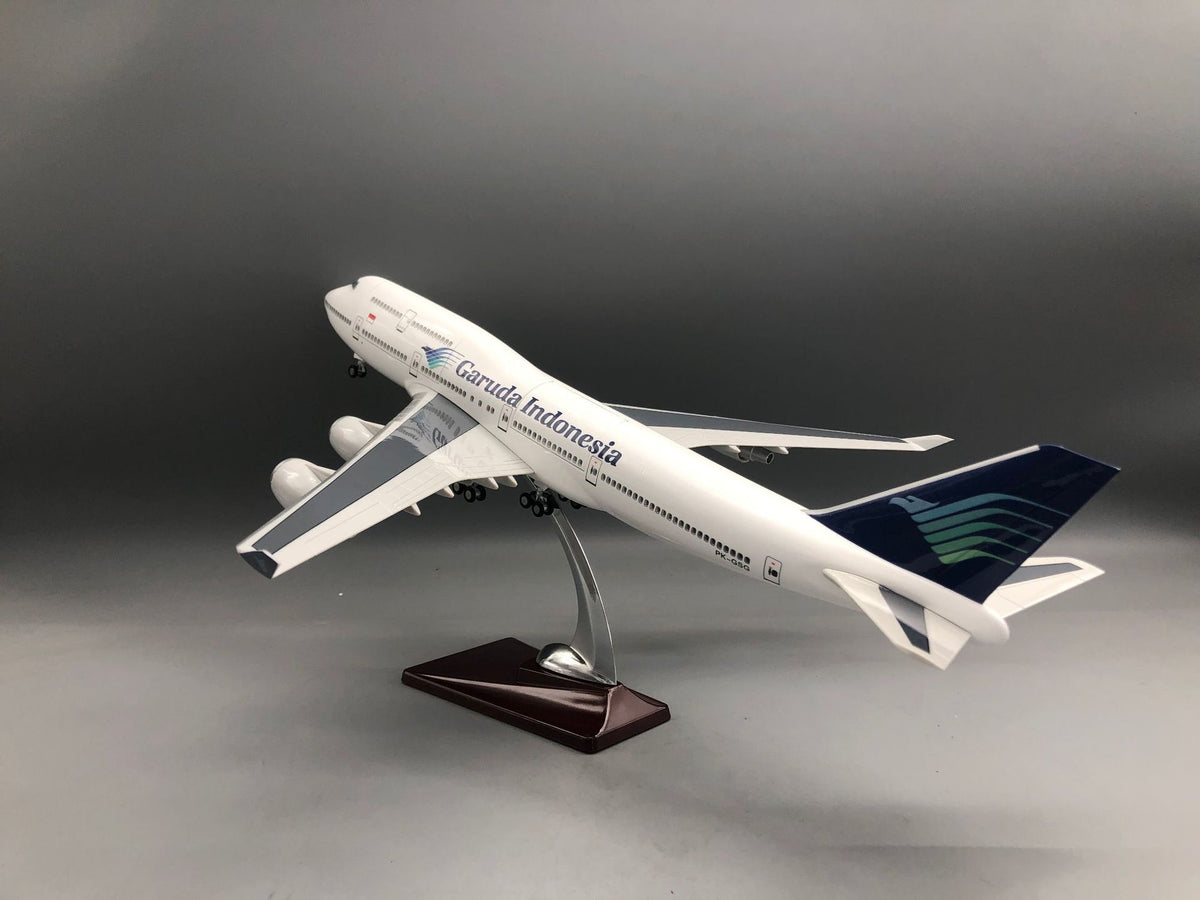 Garuda Indonesia fBoeing 747 1:150 Scale Model