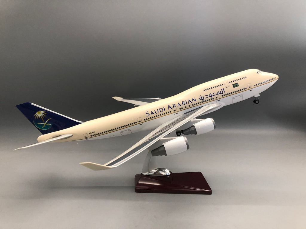 Saudi Arabian Boeing 747 1:150 Scale Model