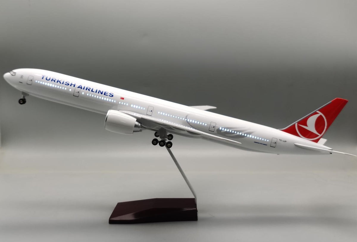 Turkish Airlines Boeing 777 1:157 Scale Model