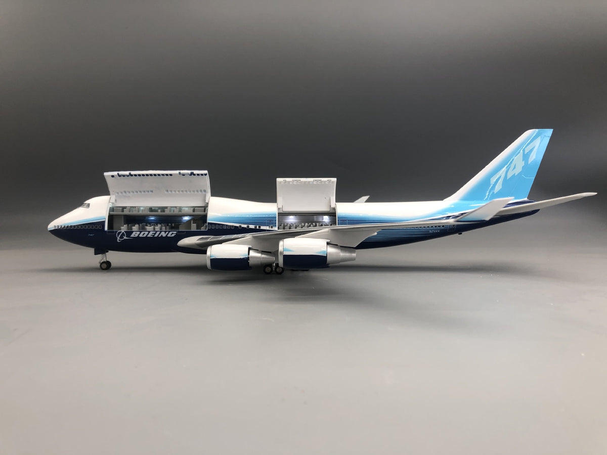Boeing 747 1:150 Scale Model