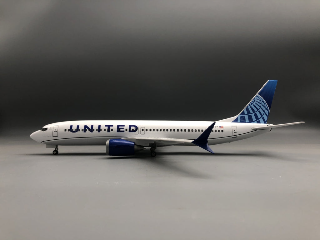 United Airlines Boeing 737-800 1:85 Scale Model
