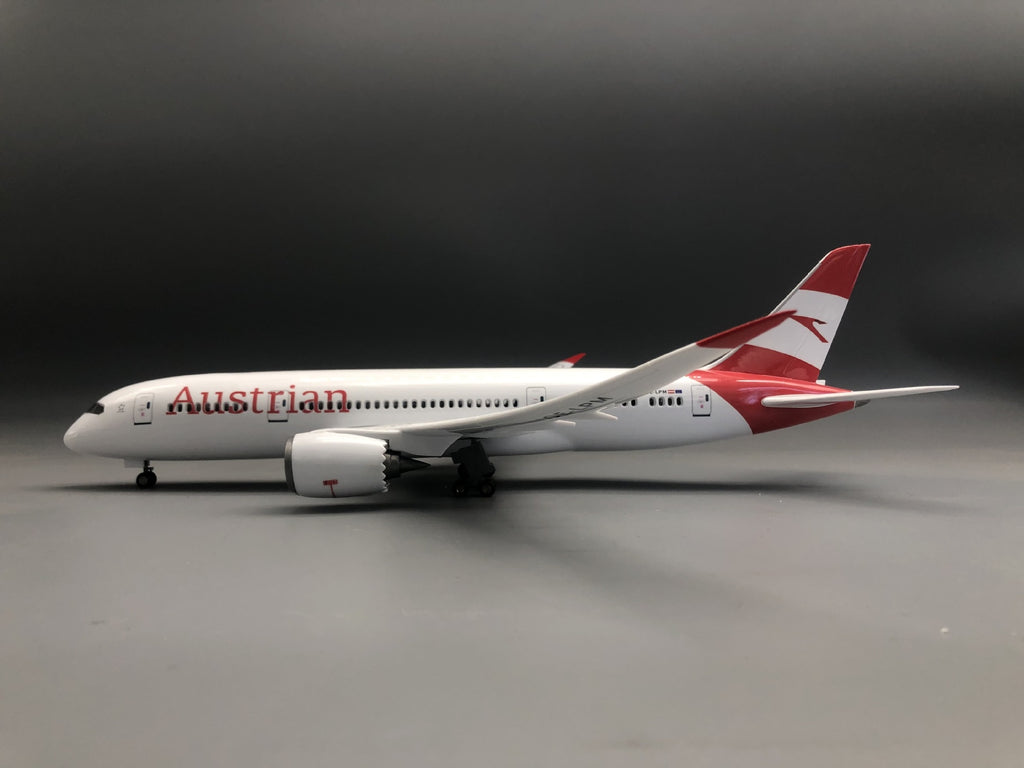 Austrian Boeing 787-9 Special Greenliner 1:145 Scale Model