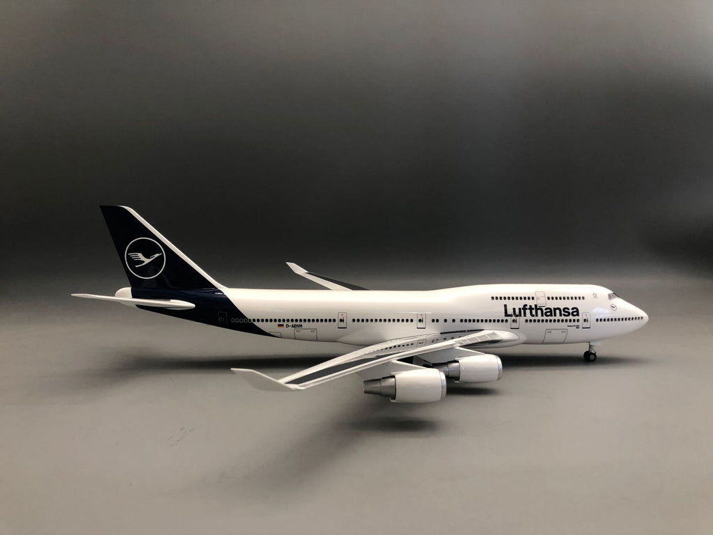 Lufthansa Boeing 747 1:150 Scale Model