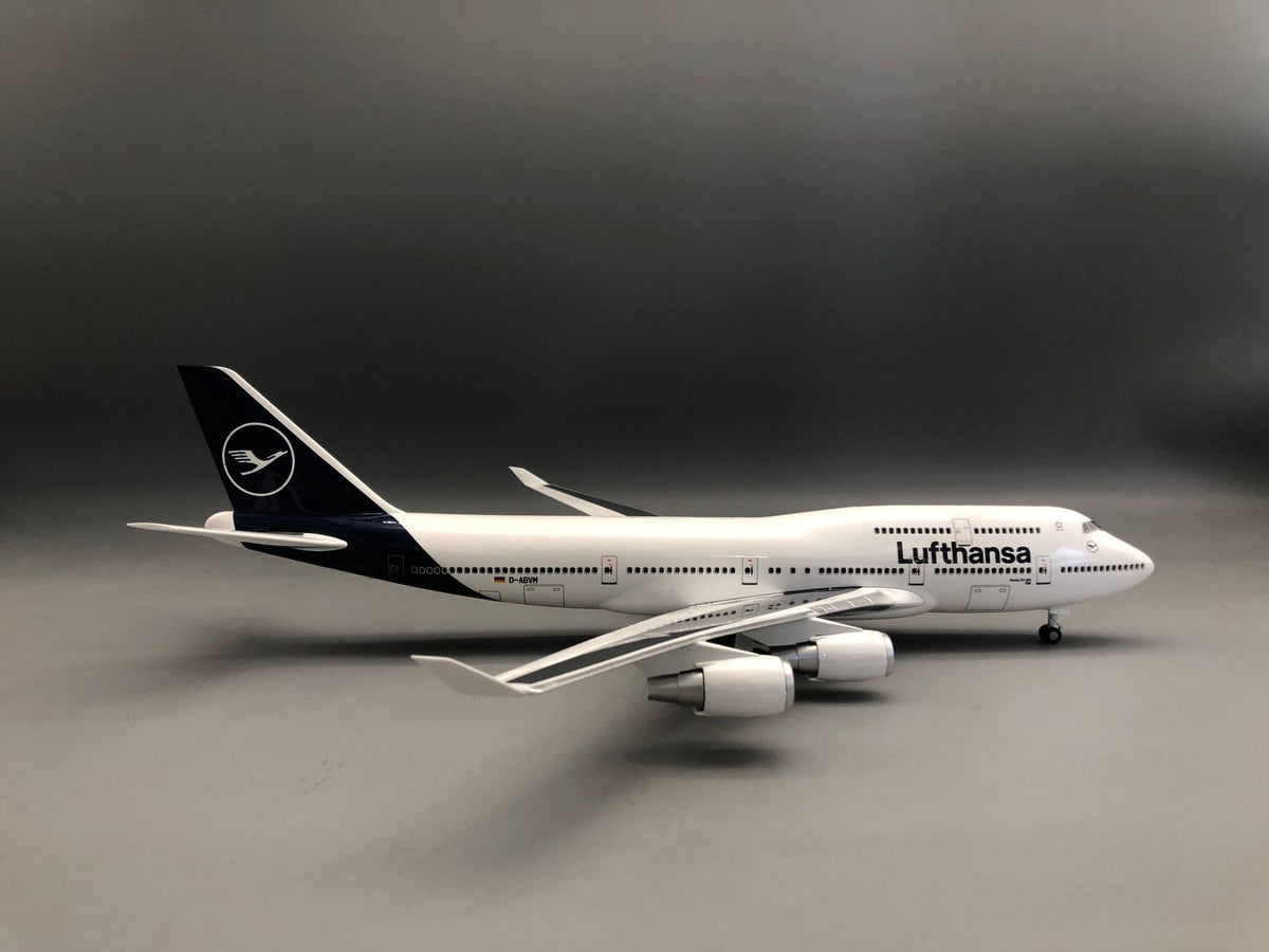 Lufthansa Boeing 747 1:150 Scale Model