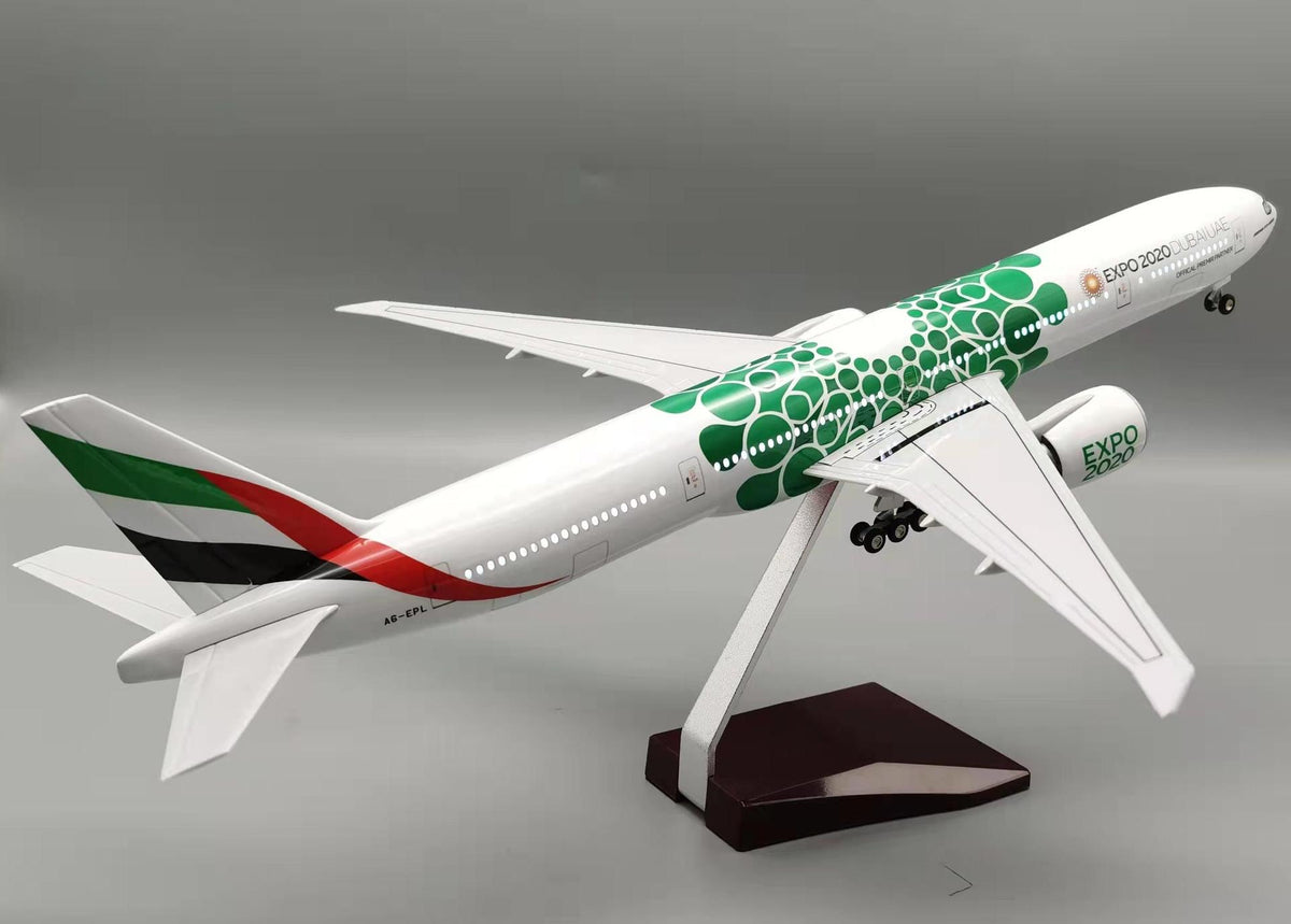 Emirates 2020 EXPO Boeing 787 1:145 Scale Model