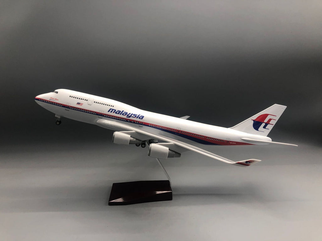 Malaysia Airlines Boeing 747 Model