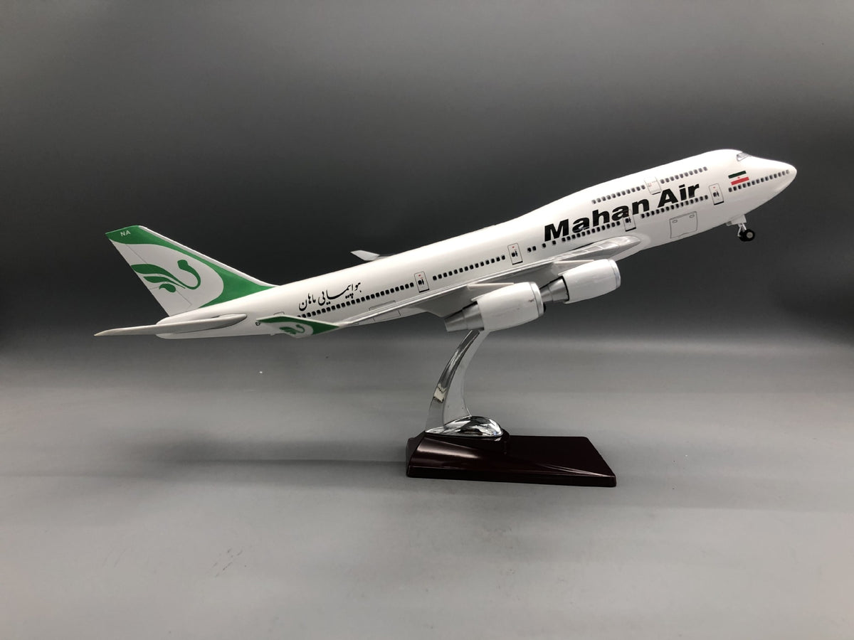 Mahan Air Boeing 747 1:150 Scale Model