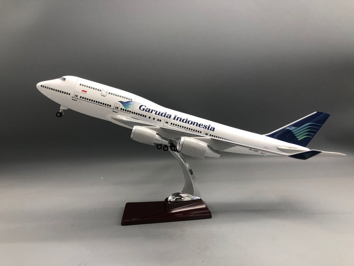 Garuda Indonesia fBoeing 747 1:150 Scale Model